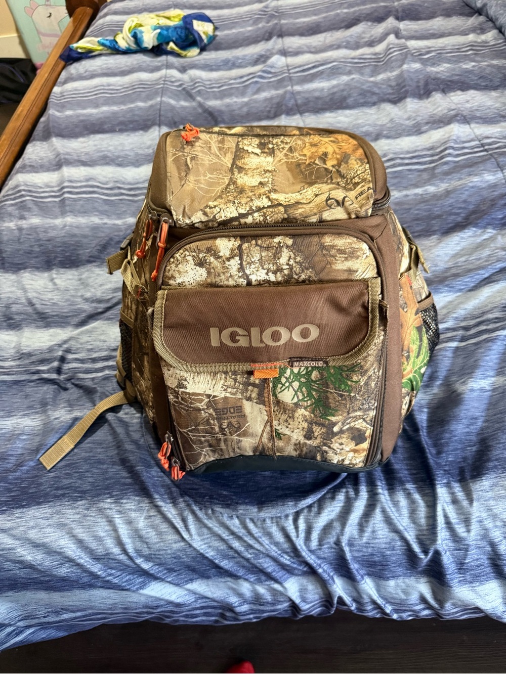 Igloo Brown Camo Insulated Men’s Cooler Backpack